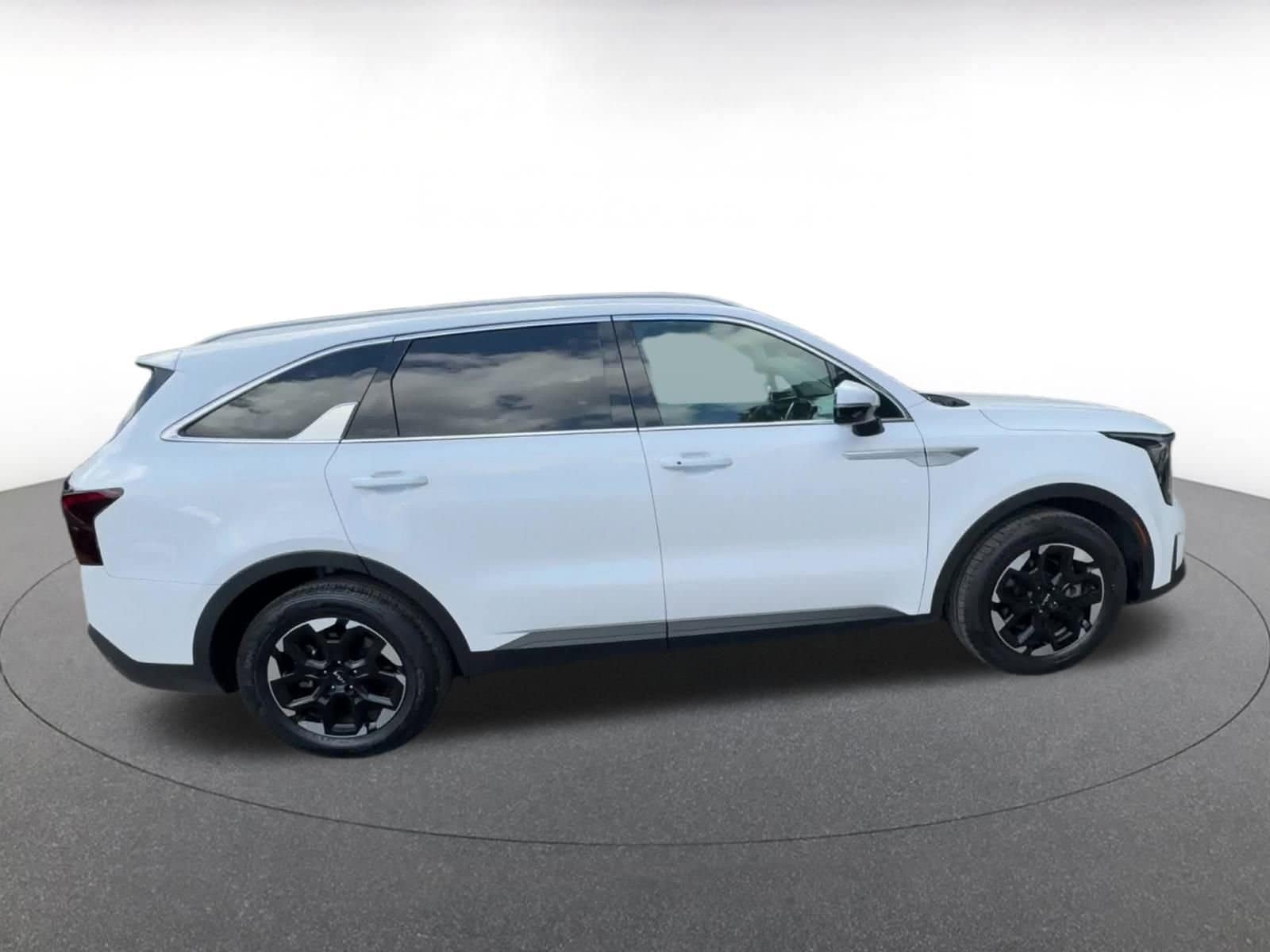 Thumbnail: 2024 Kia Sorento - 16