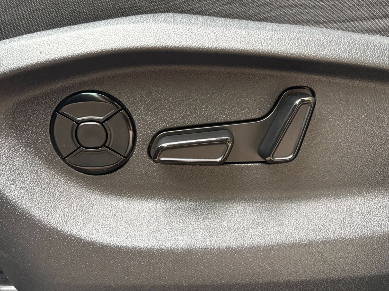 Thumbnail: 2026 Volkswagen Tiguan - 22
