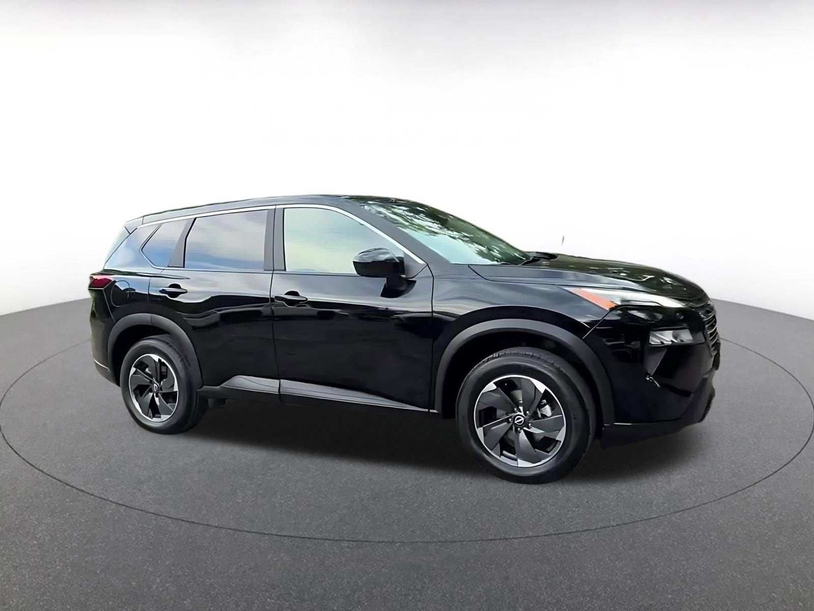 Thumbnail: 2025 Nissan Rogue - 2
