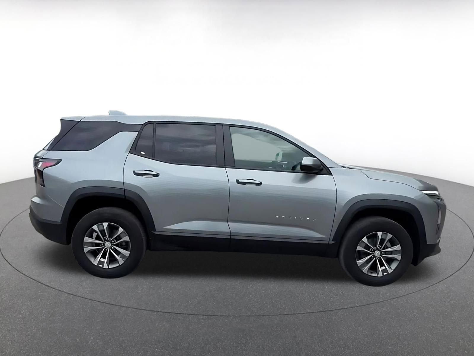 Thumbnail: 2025 Chevrolet Equinox - 16