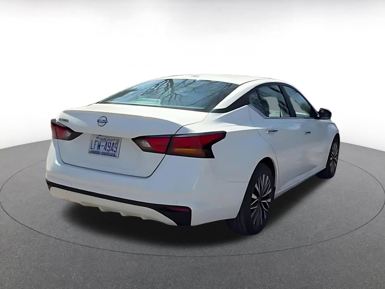 Thumbnail: 2025 Nissan Altima - 16