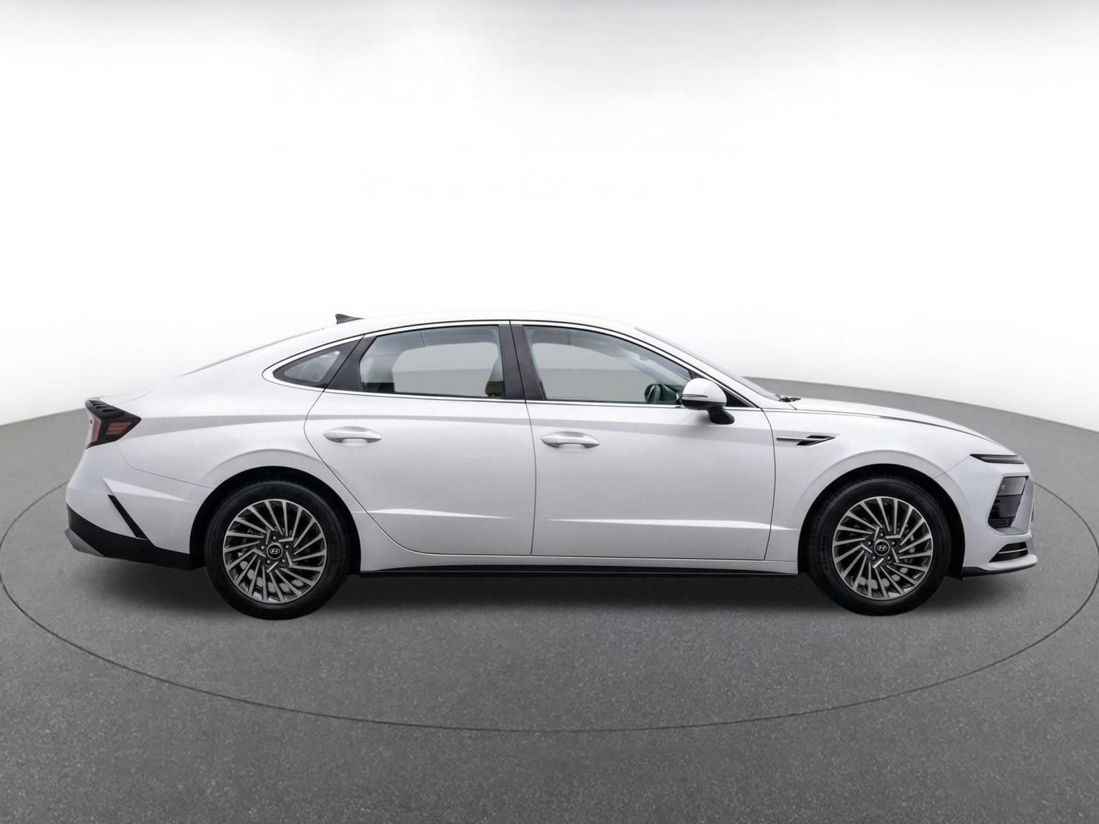 Thumbnail: 2025 Hyundai Sonata - 10