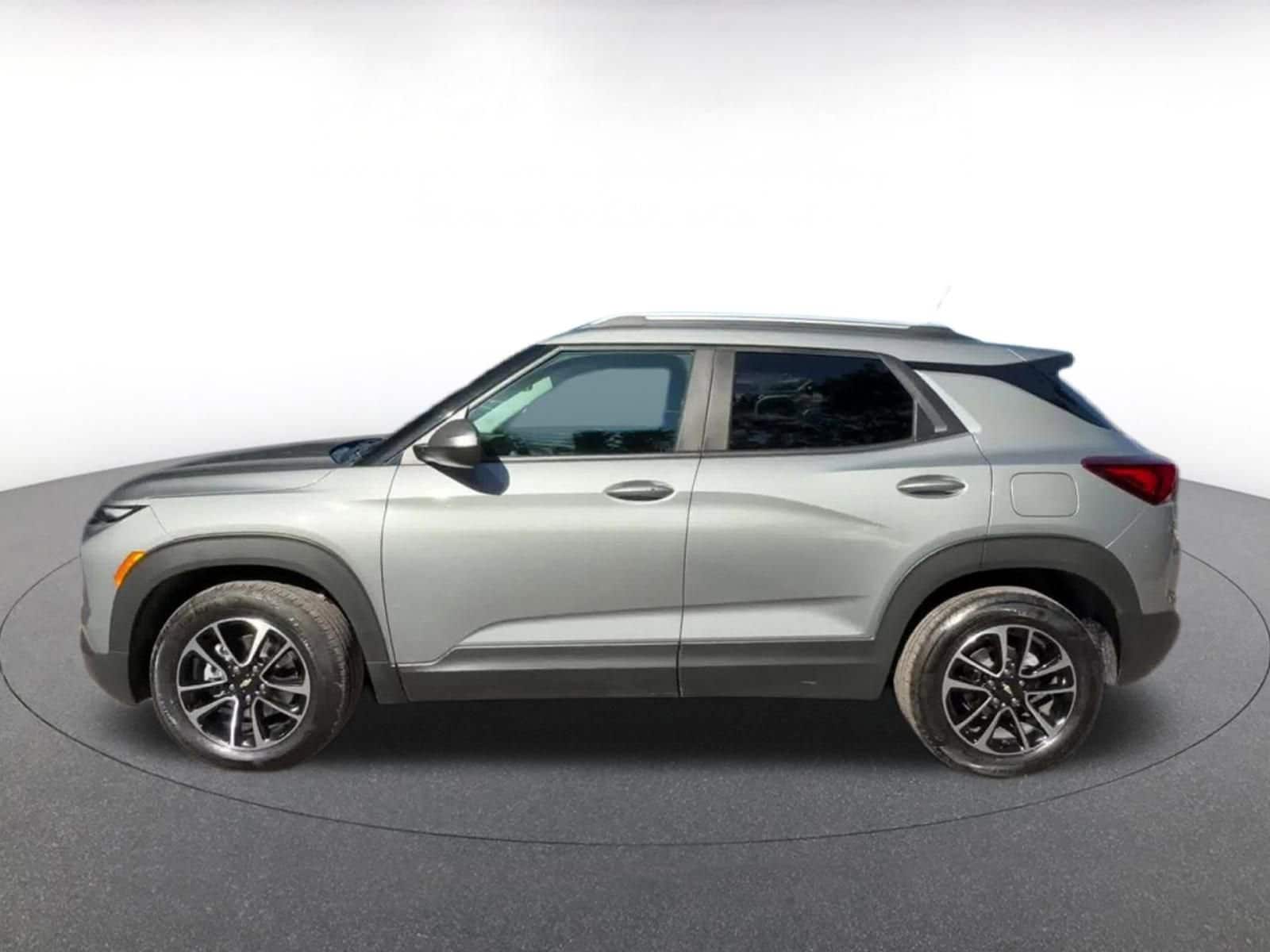 Thumbnail: 2025 Chevrolet TrailBlazer - 9