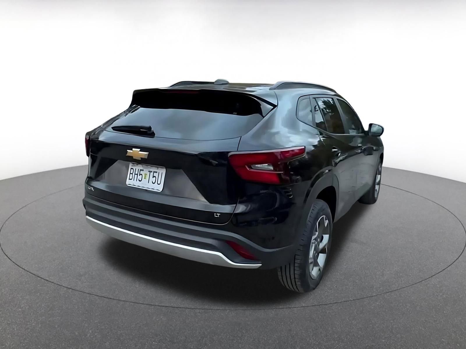 Thumbnail: 2025 Chevrolet Trax - 14