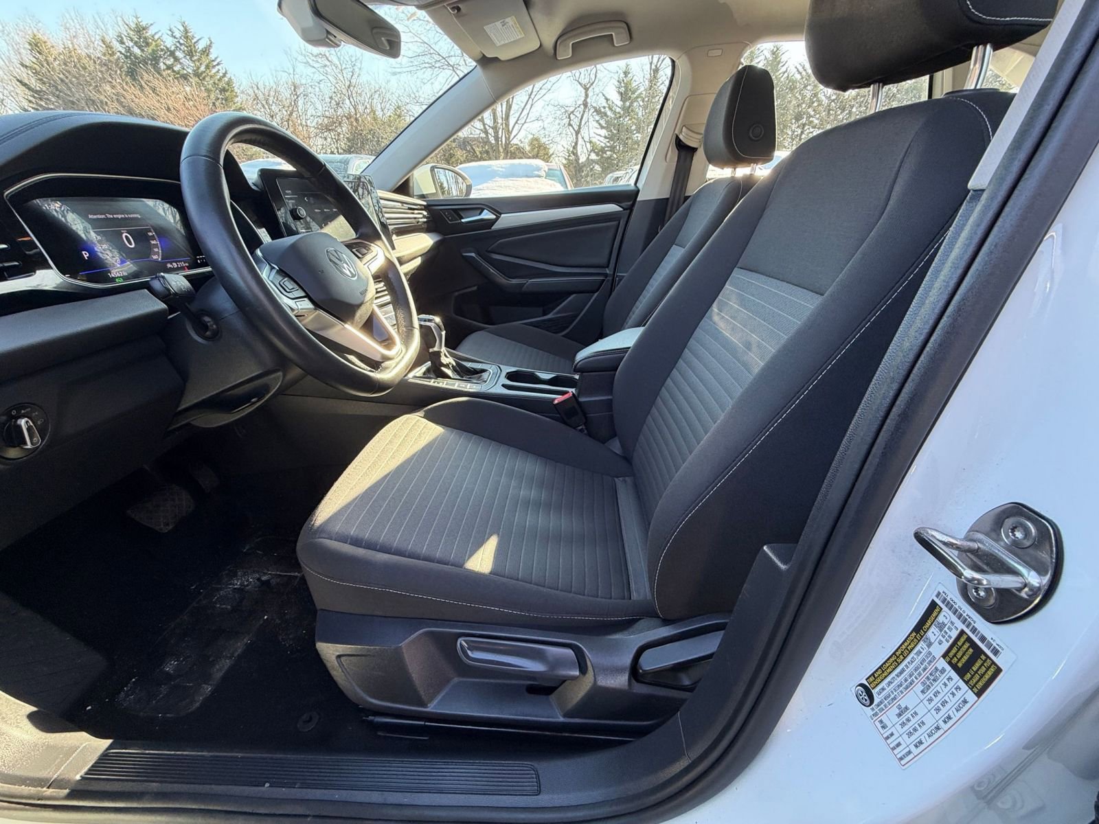 Thumbnail: 2025 Volkswagen Jetta - 24