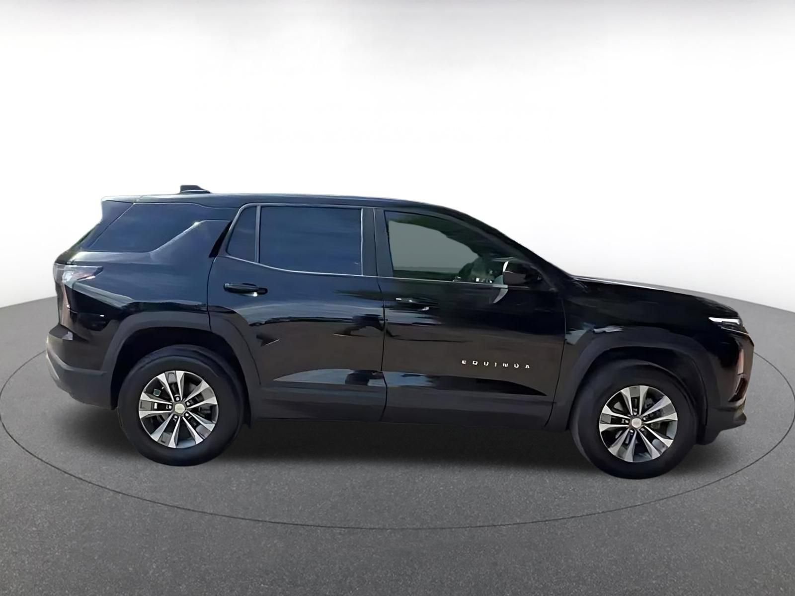 Thumbnail: 2025 Chevrolet Equinox - 10