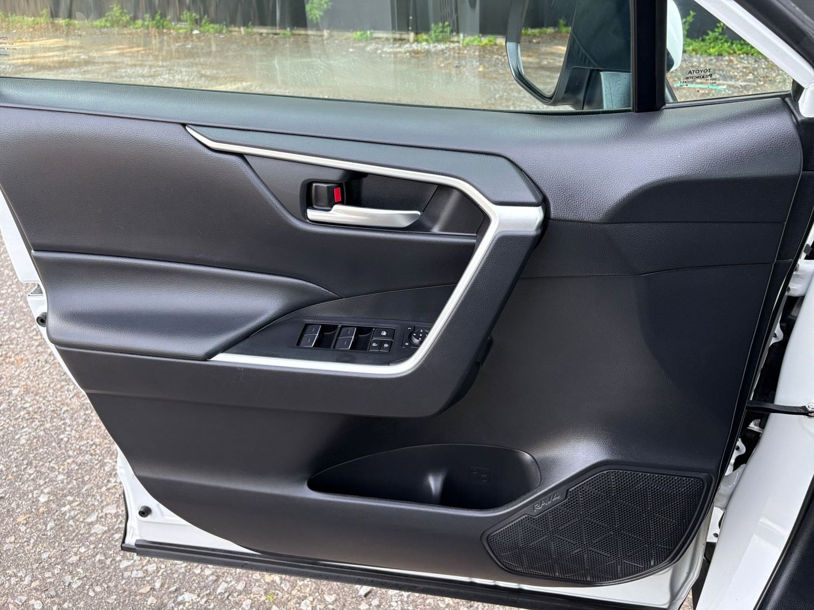 Thumbnail: 2024 Toyota RAV4 - 20