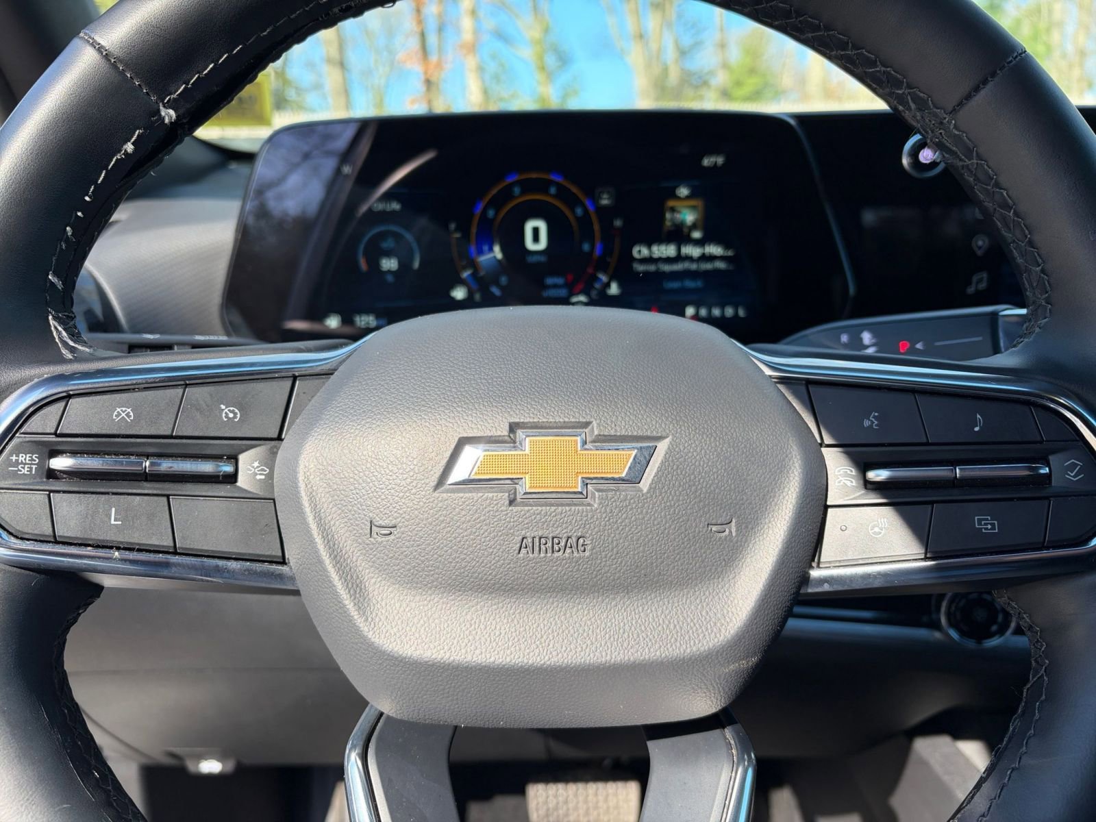 2025 Chevrolet Equinox LT - Photo 27