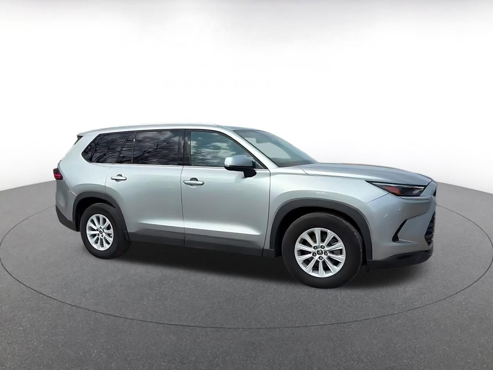 Thumbnail: 2025 Toyota Grand Highlander - 2