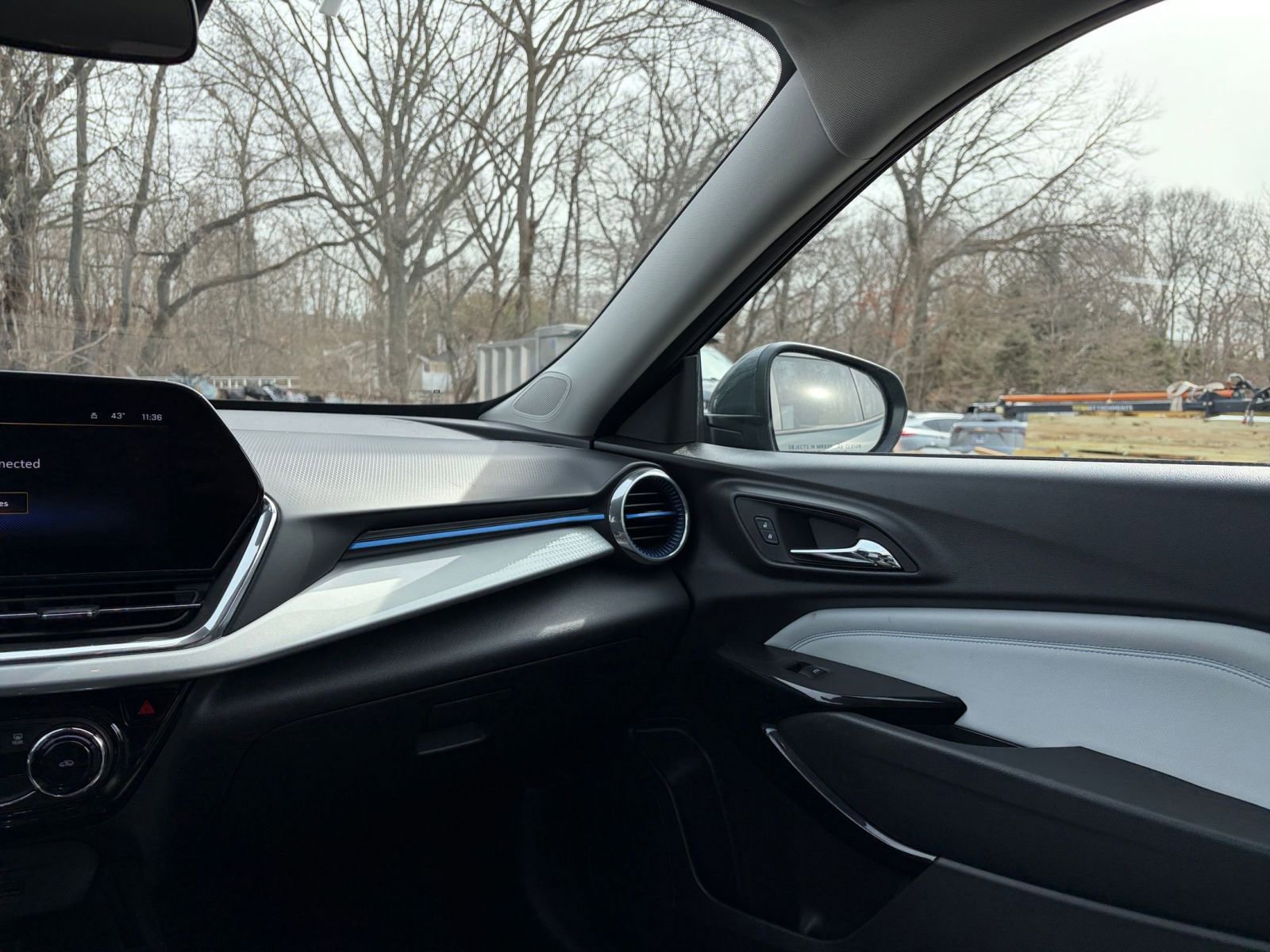 Thumbnail: 2025 Chevrolet Trax - 34