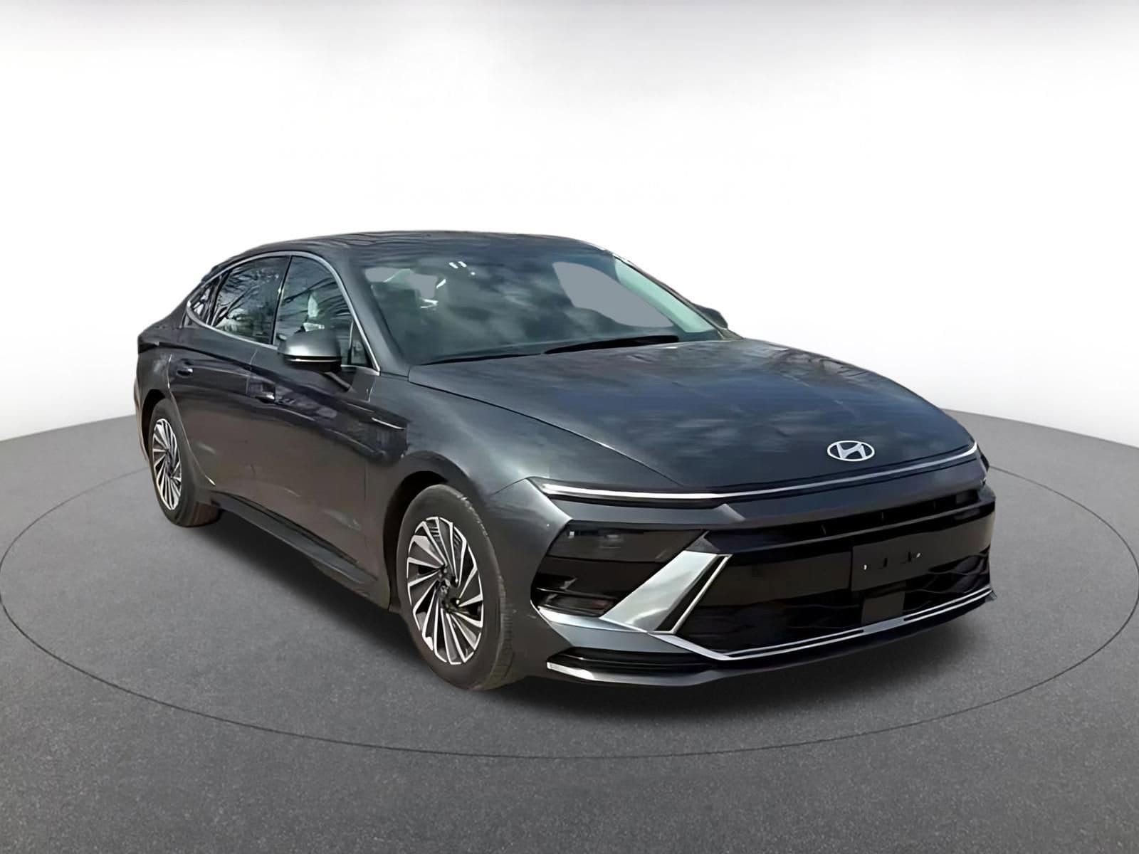 Thumbnail: 2025 Hyundai Sonata - 3