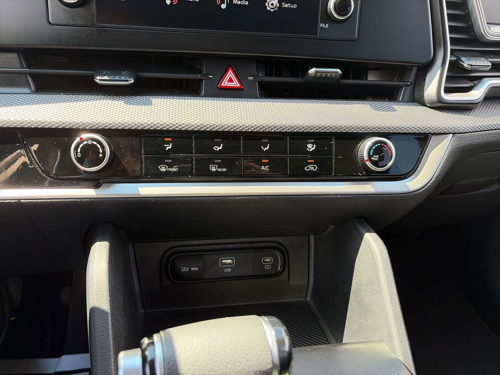Thumbnail: 2025 Kia Sportage - 18