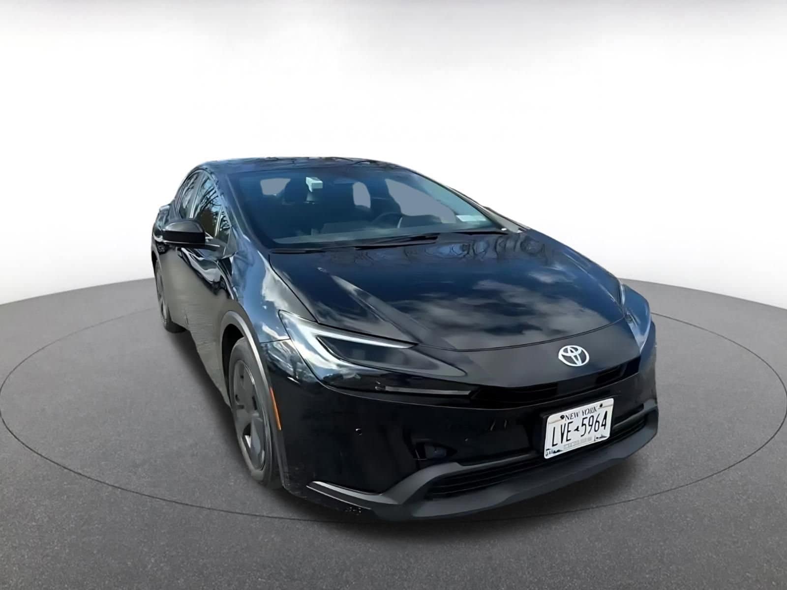 Thumbnail: 2025 Toyota Prius - 3
