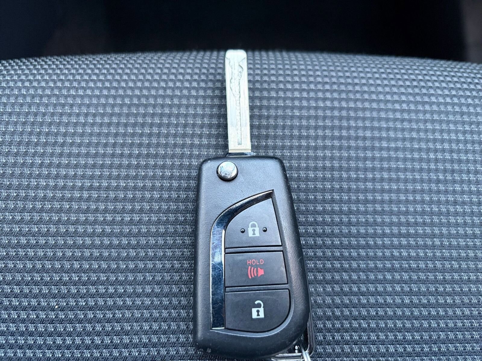 Thumbnail: 2025 Toyota RAV4 - 22