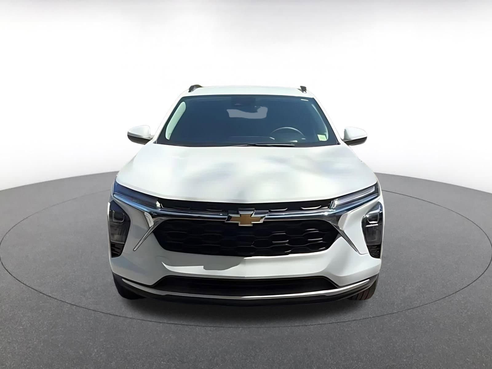 Thumbnail: 2025 Chevrolet Trax - 4