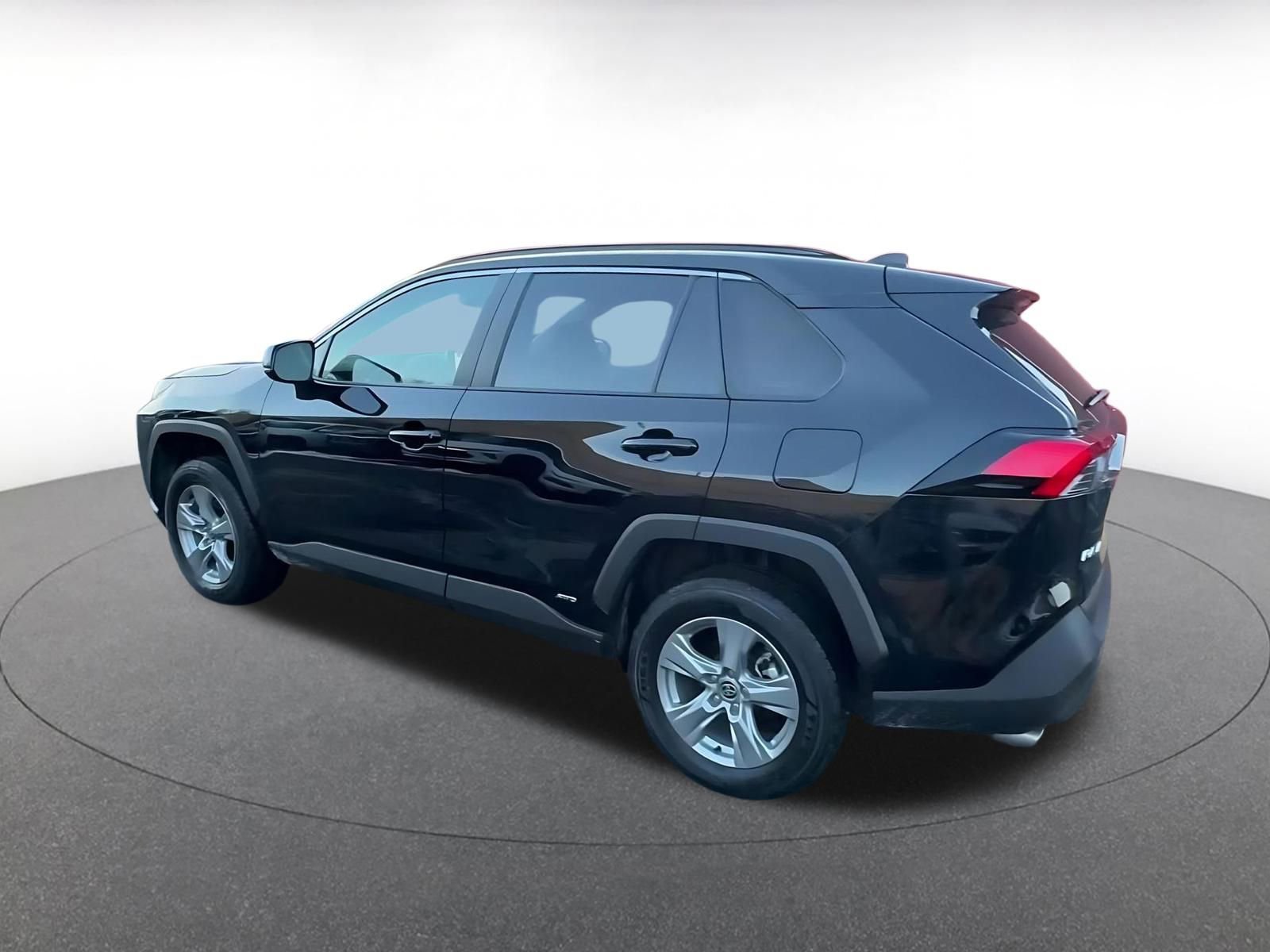 Thumbnail: 2025 Toyota RAV4 - 10