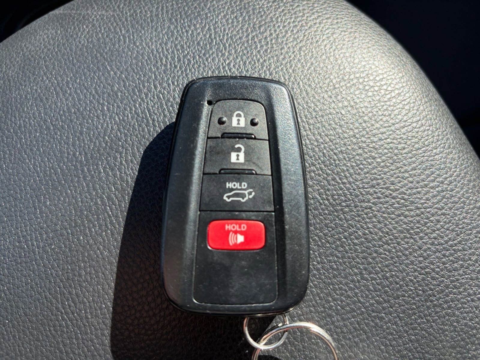 Thumbnail: 2025 Toyota RAV4 - 22