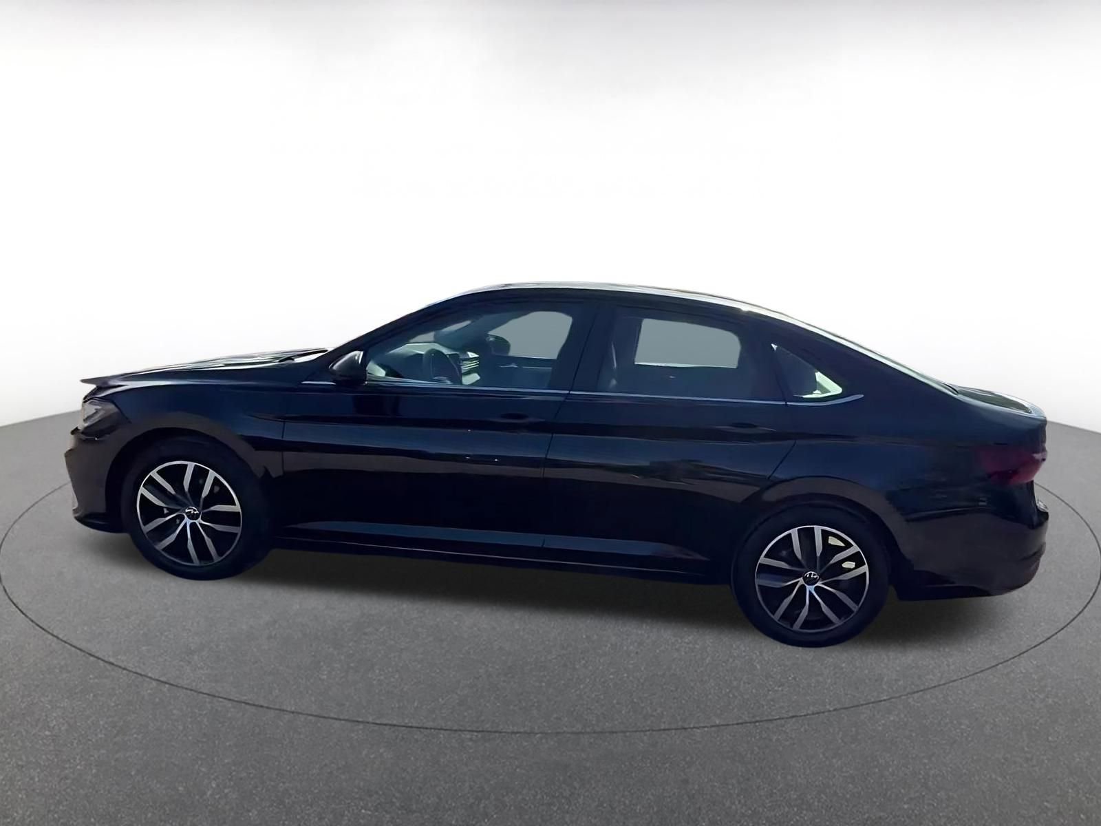 Thumbnail: 2025 Volkswagen Jetta - 9