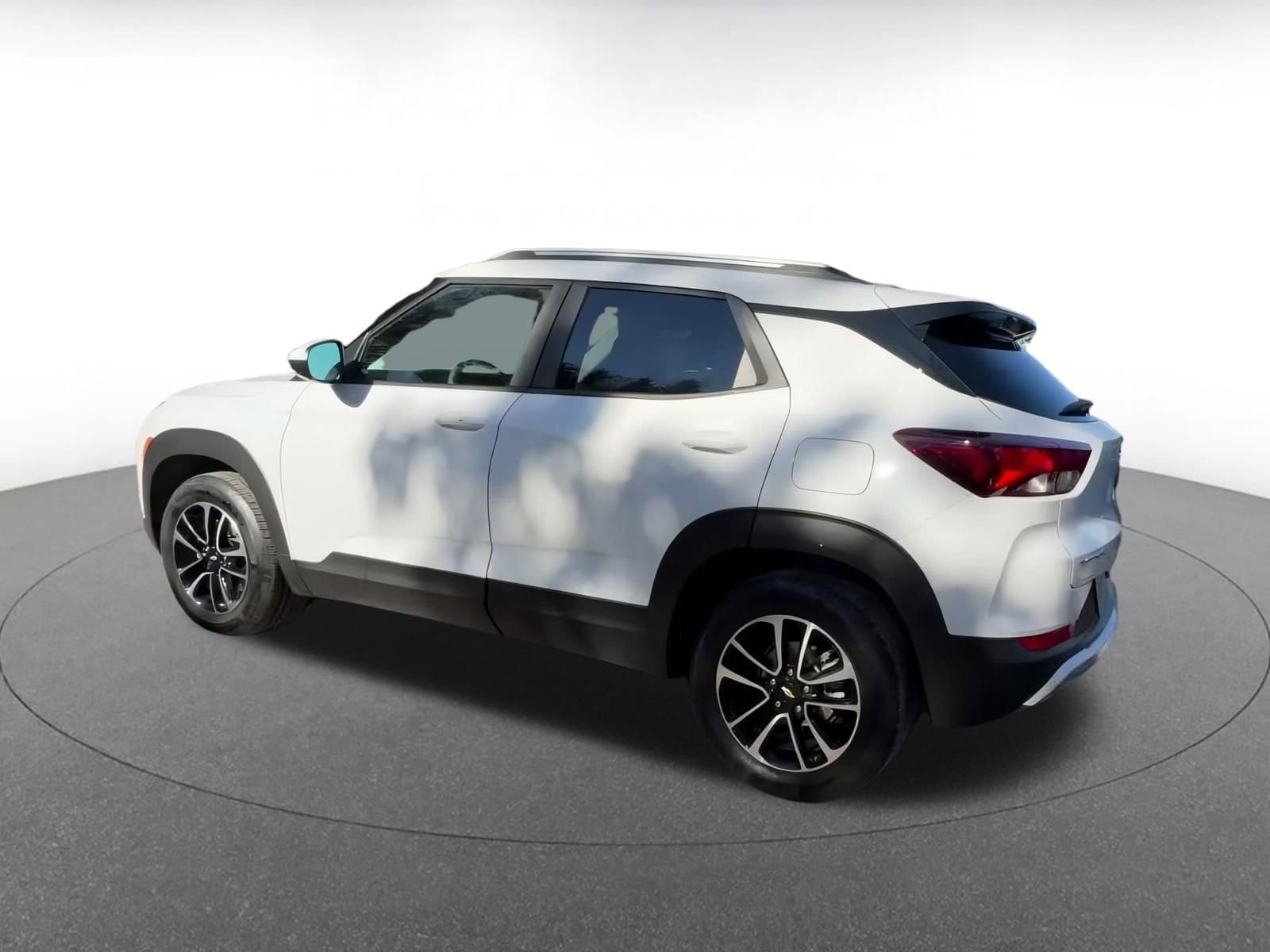 Thumbnail: 2025 Chevrolet TrailBlazer - 14