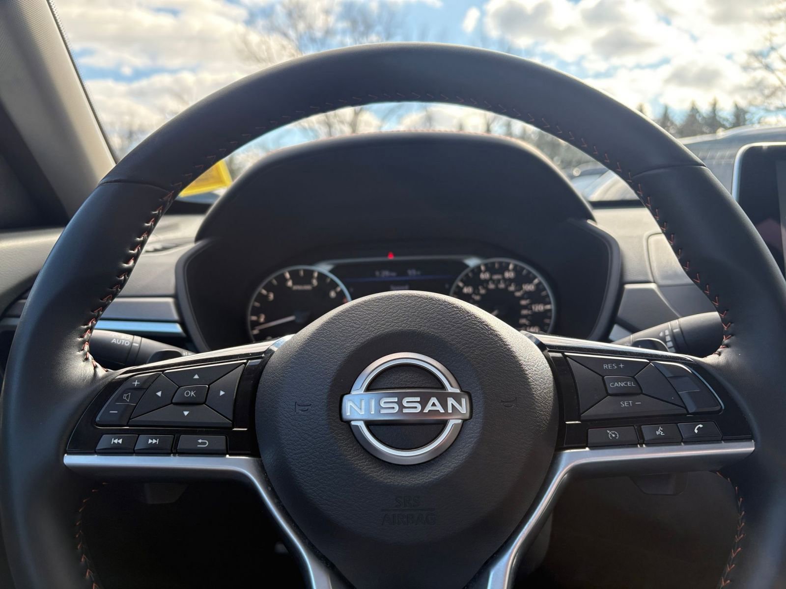 Thumbnail: 2025 Nissan Altima - 24