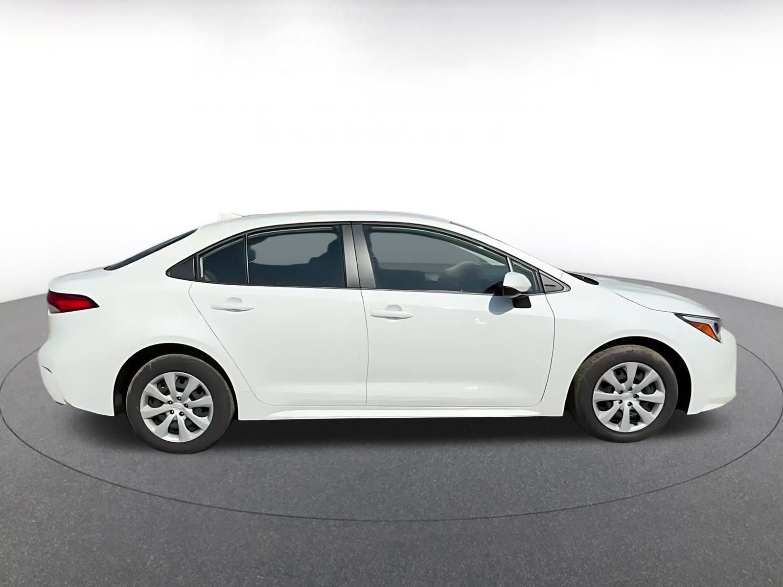 Thumbnail: 2025 Toyota Corolla - 16