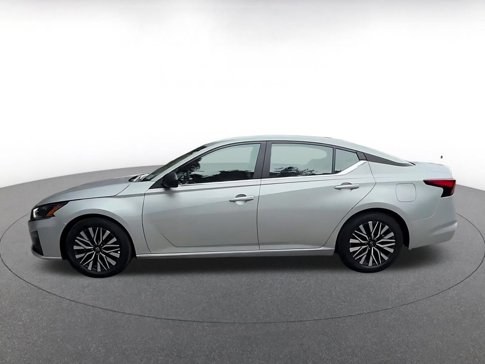 Thumbnail: 2026 Nissan Altima - 9