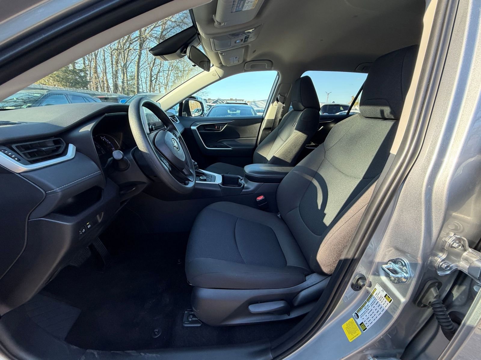 Thumbnail: 2025 Toyota RAV4 - 25