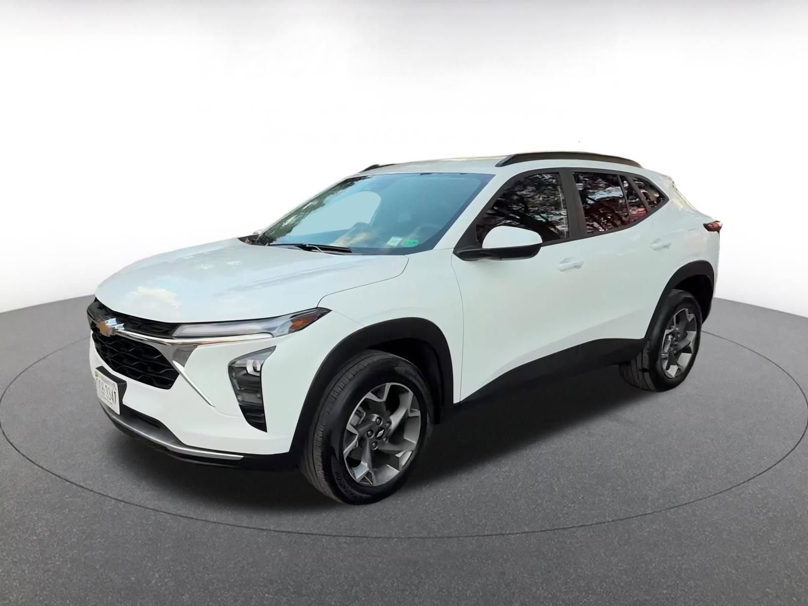 Thumbnail: 2025 Chevrolet Trax - 8