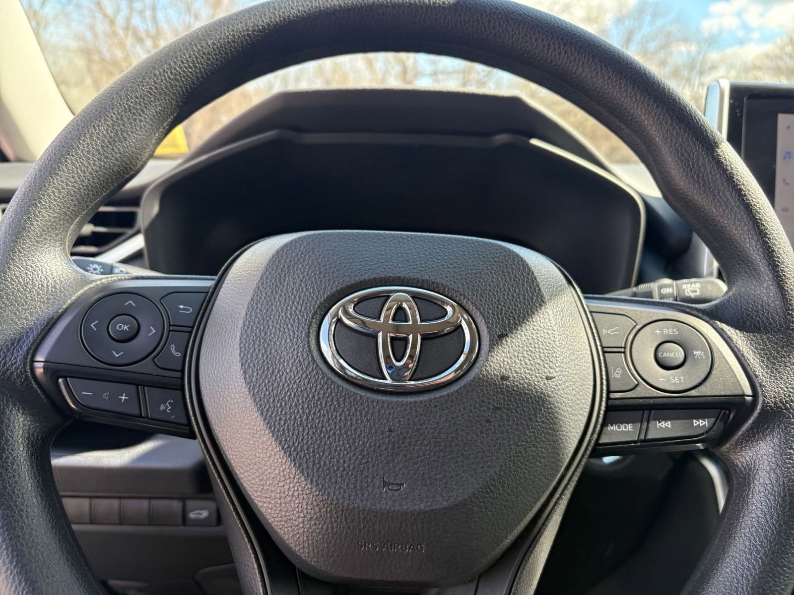 Thumbnail: 2025 Toyota RAV4 - 24