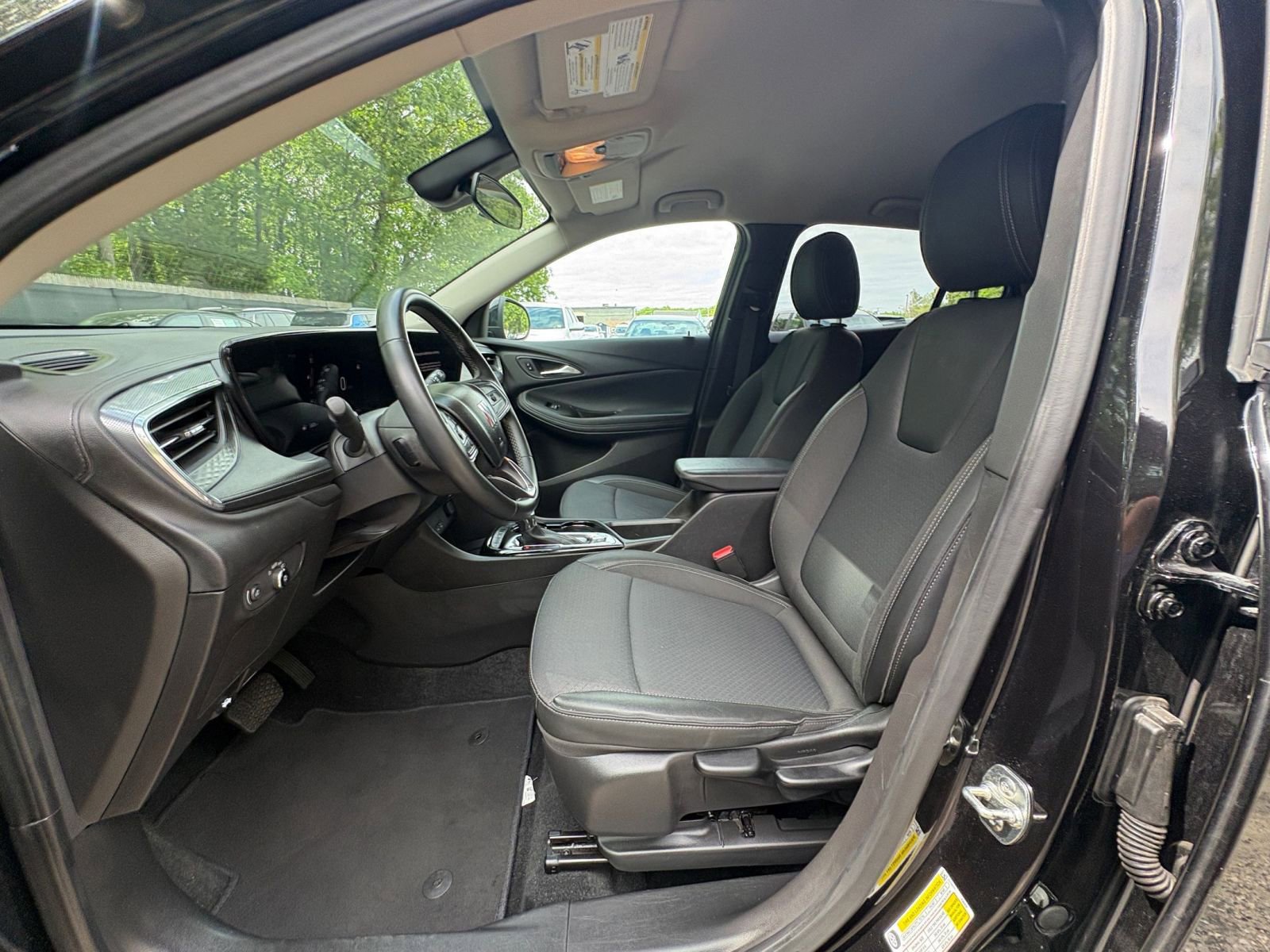 Thumbnail: 2025 Buick Encore GX - 25