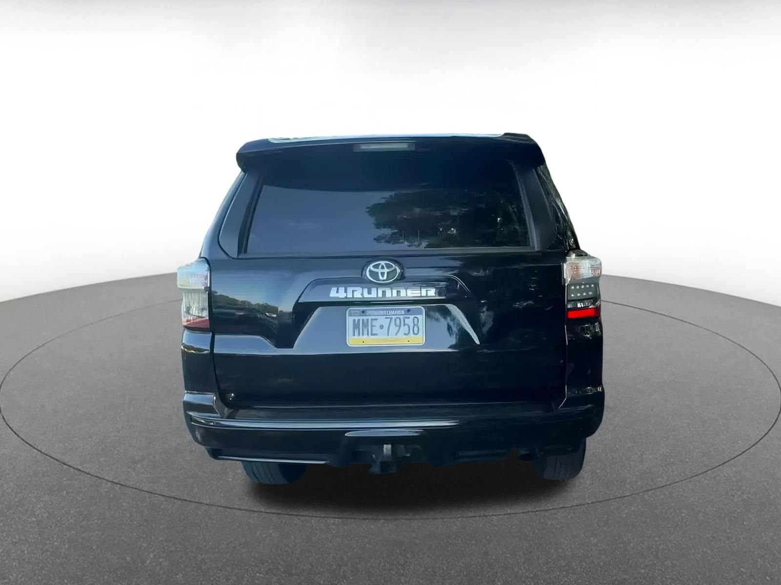 Thumbnail: 2024 Toyota 4Runner - 12