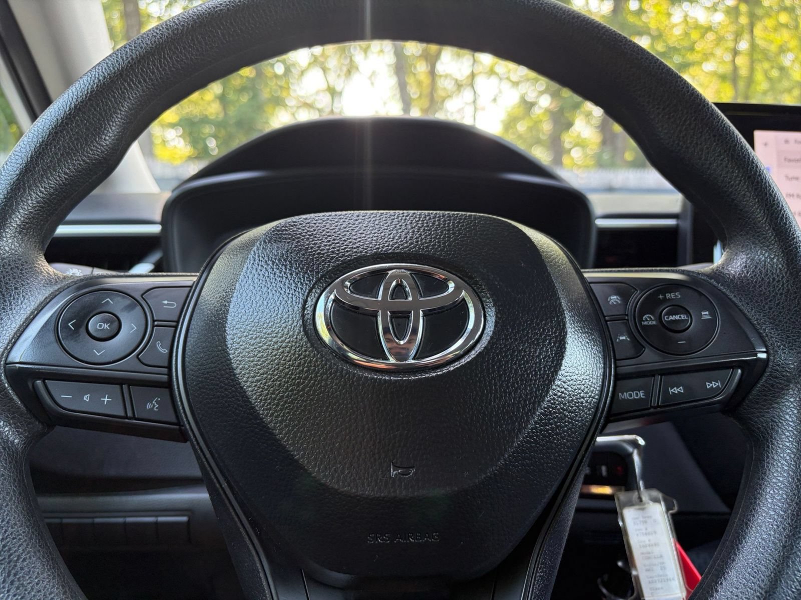 Thumbnail: 2025 Toyota Corolla - 25