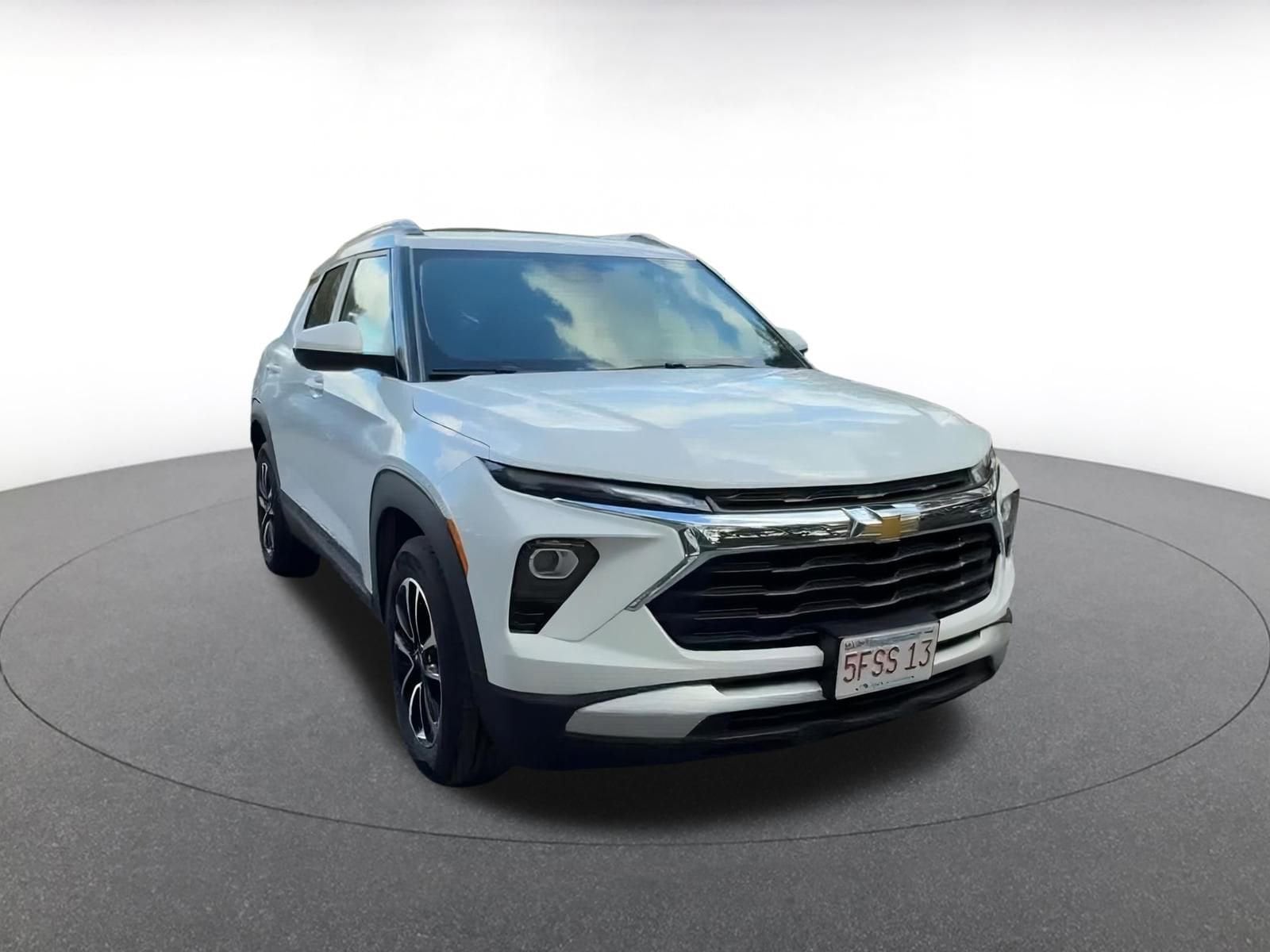 Thumbnail: 2025 Chevrolet TrailBlazer - 3