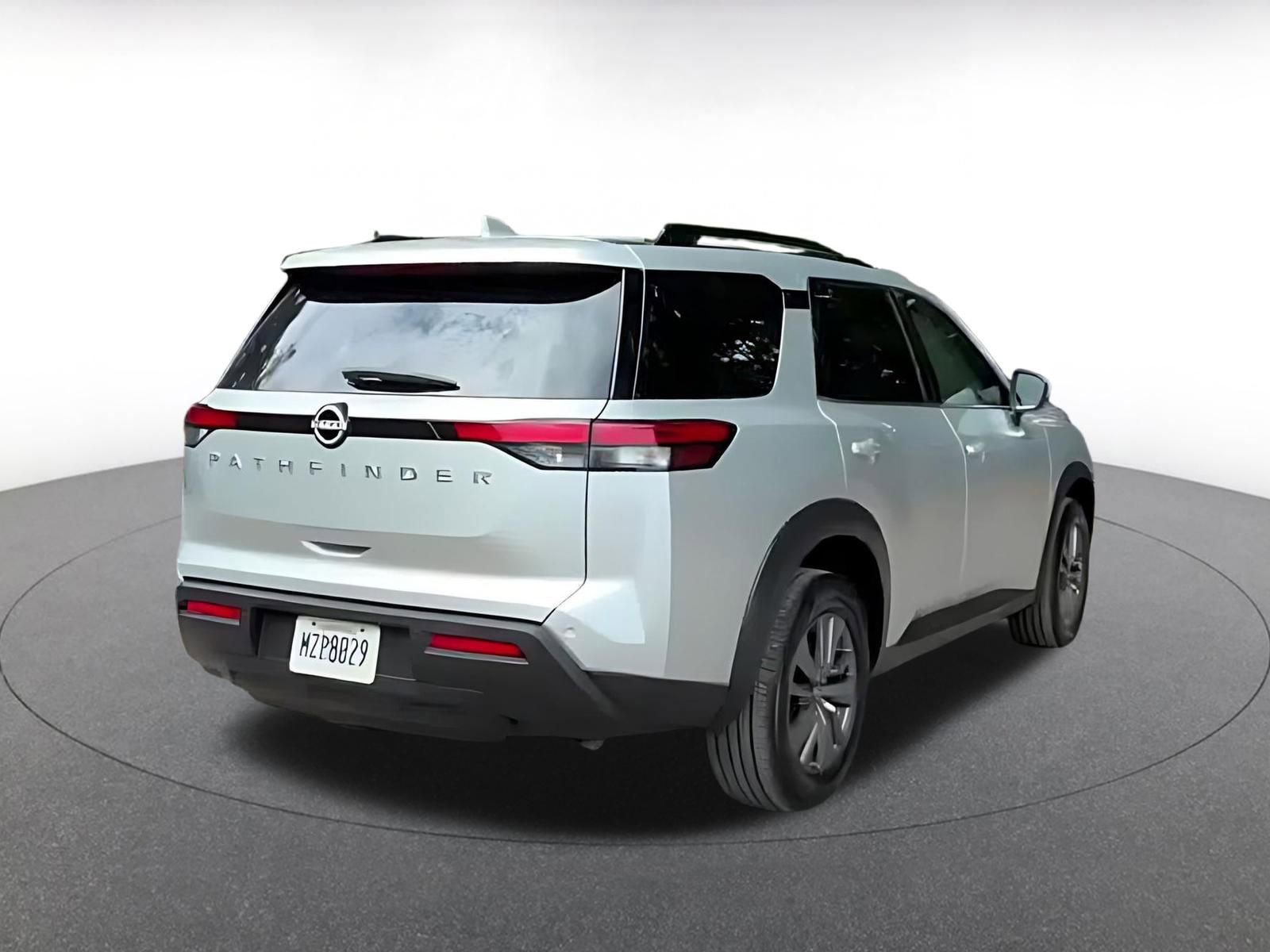 Thumbnail: 2025 Nissan Pathfinder - 14