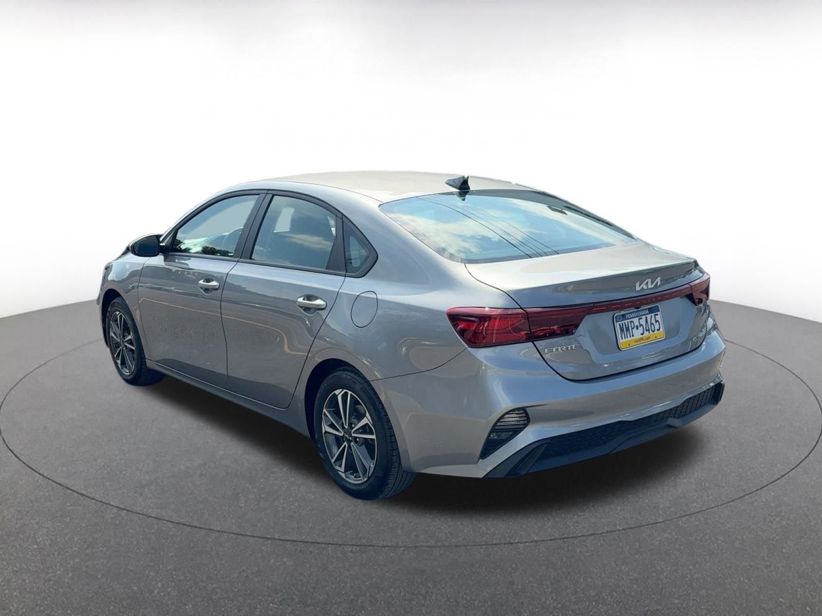 Thumbnail: 2024 Kia Forte - 4