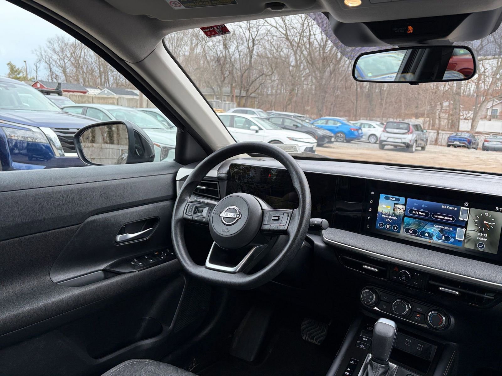 Thumbnail: 2025 Nissan Kicks - 32