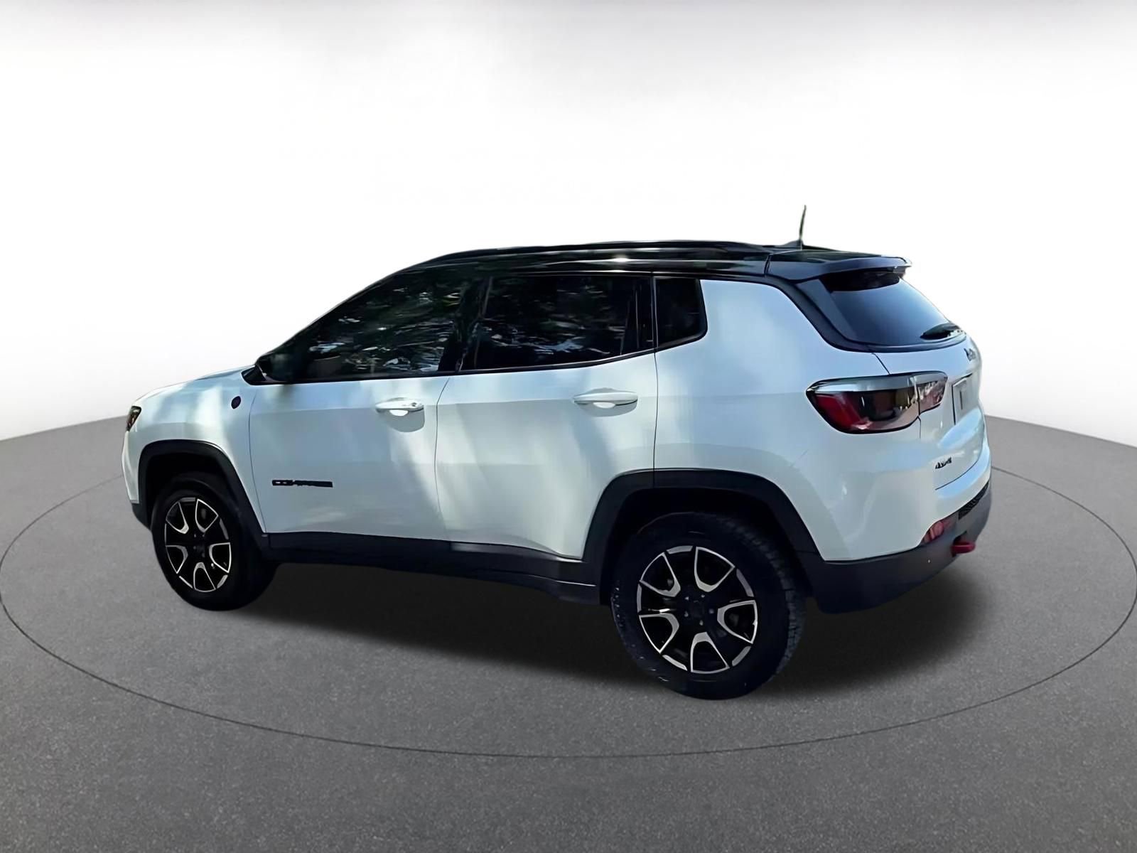 Thumbnail: 2025 Jeep Compass - 10