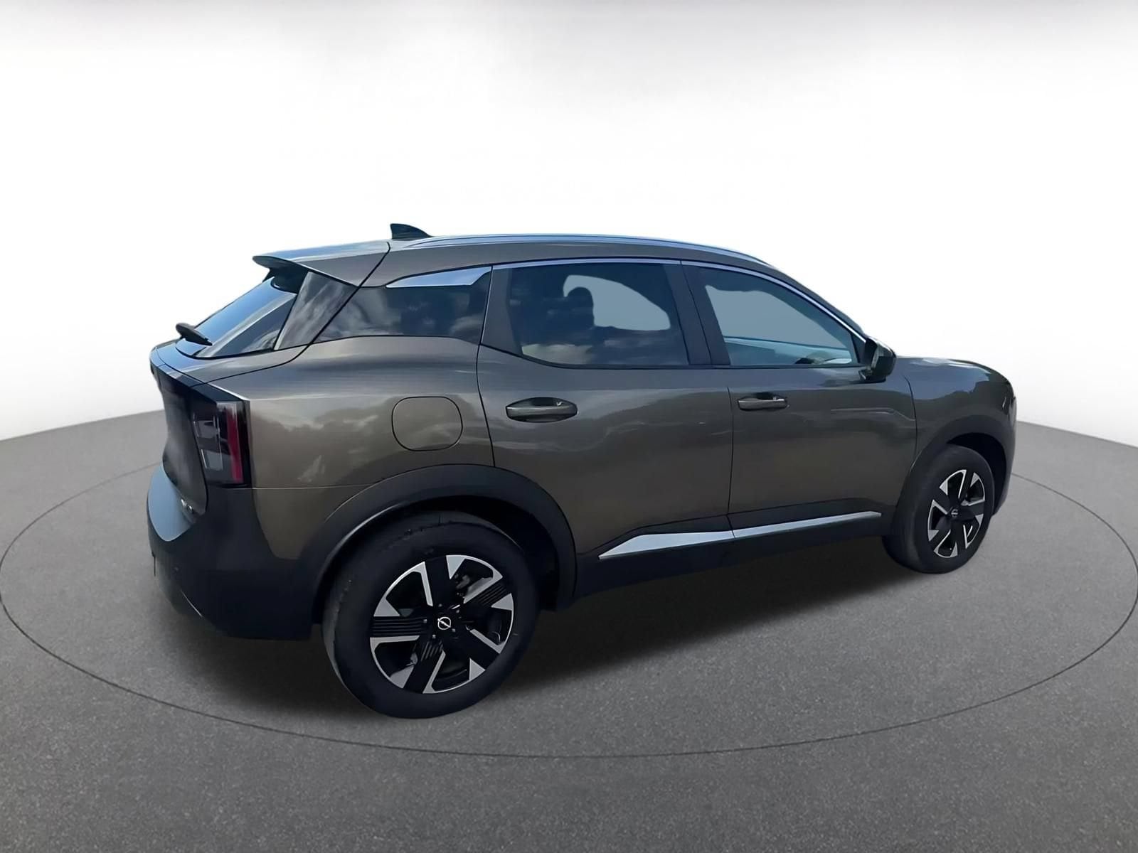 Thumbnail: 2026 Nissan Kicks - 14