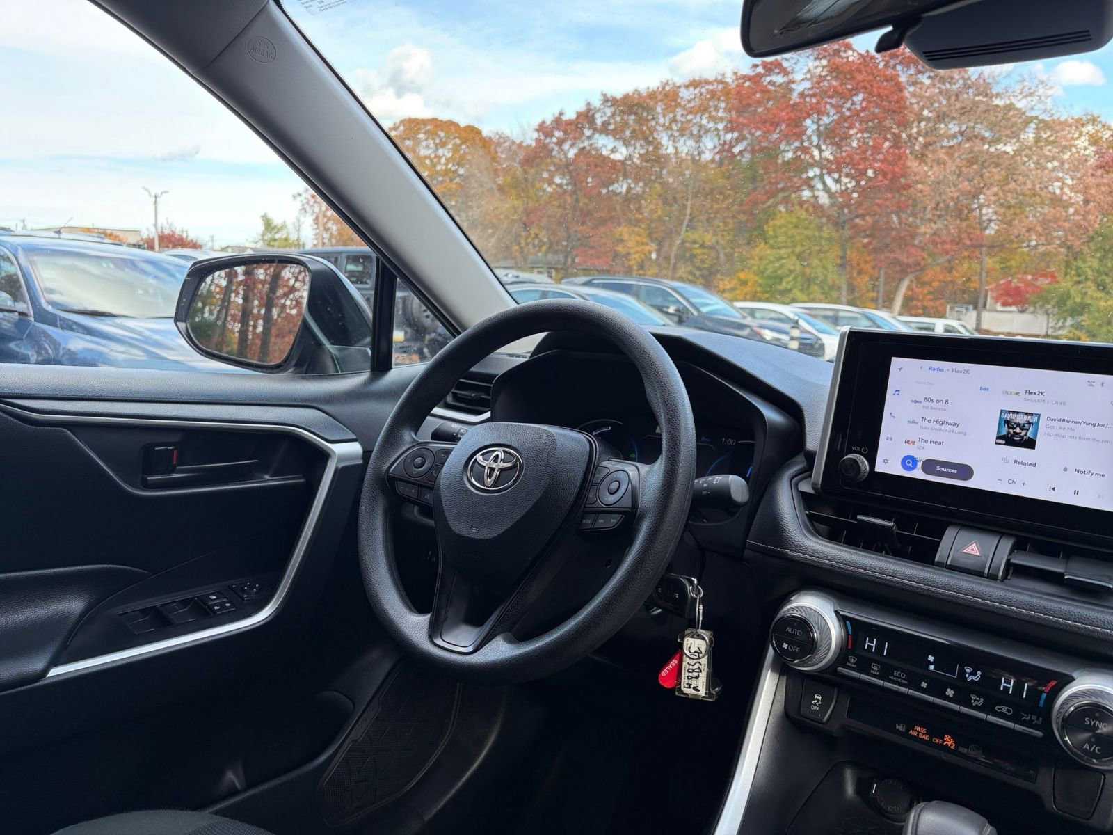 Thumbnail: 2025 Toyota RAV4 - 33