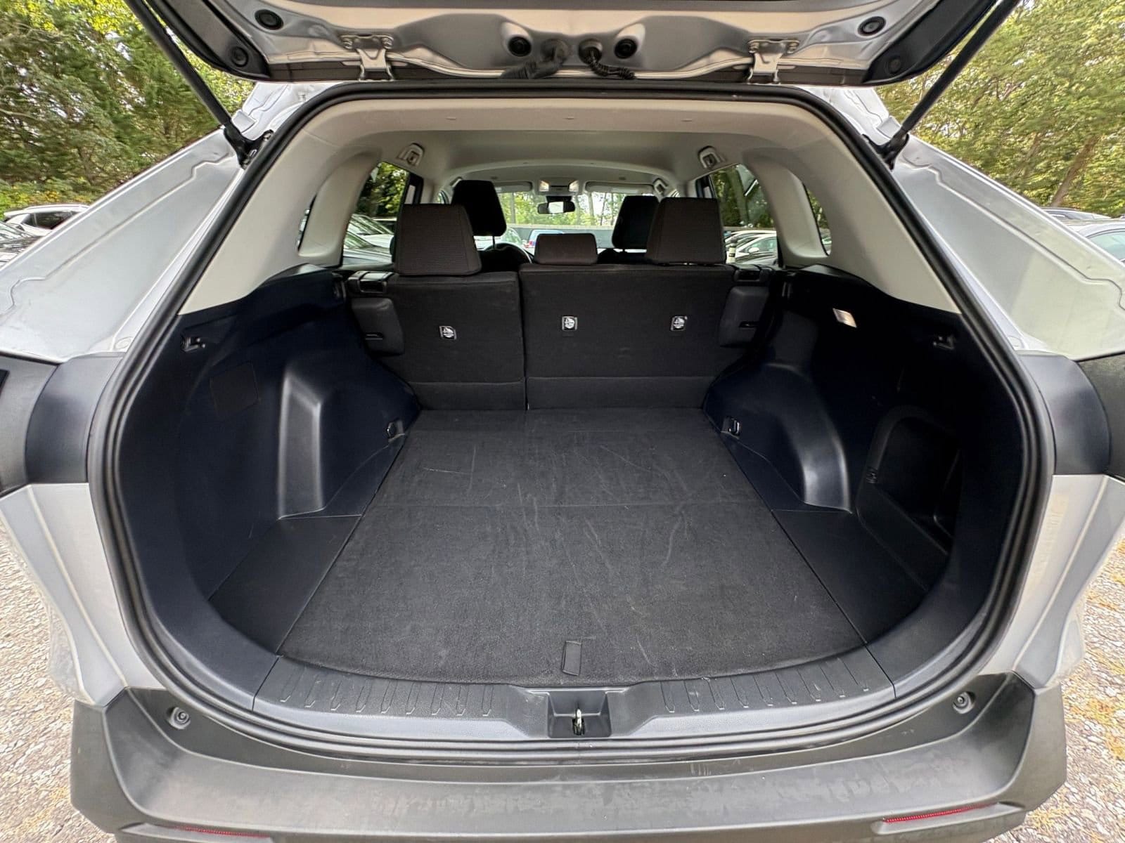 Thumbnail: 2024 Toyota RAV4 - 29