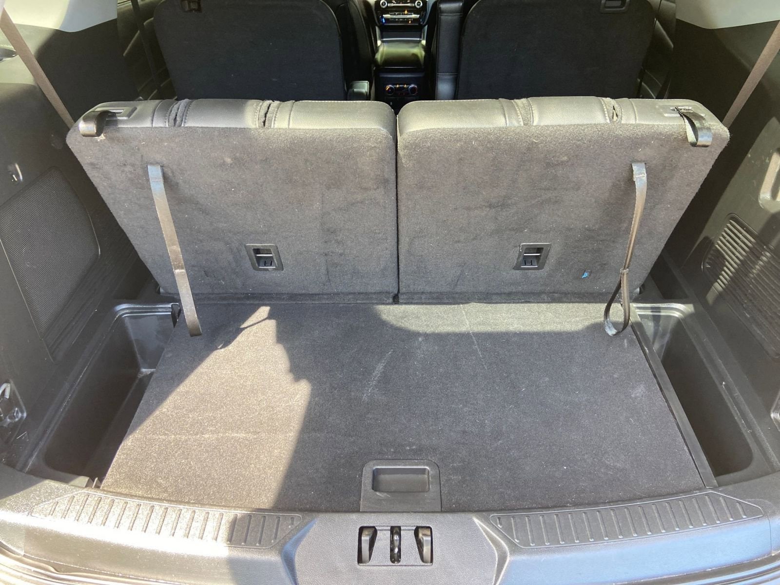 Thumbnail: 2024 Ford Explorer - 32