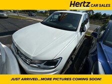 2021 Volkswagen Tiguan 2.0T -
                Smithtown, NY