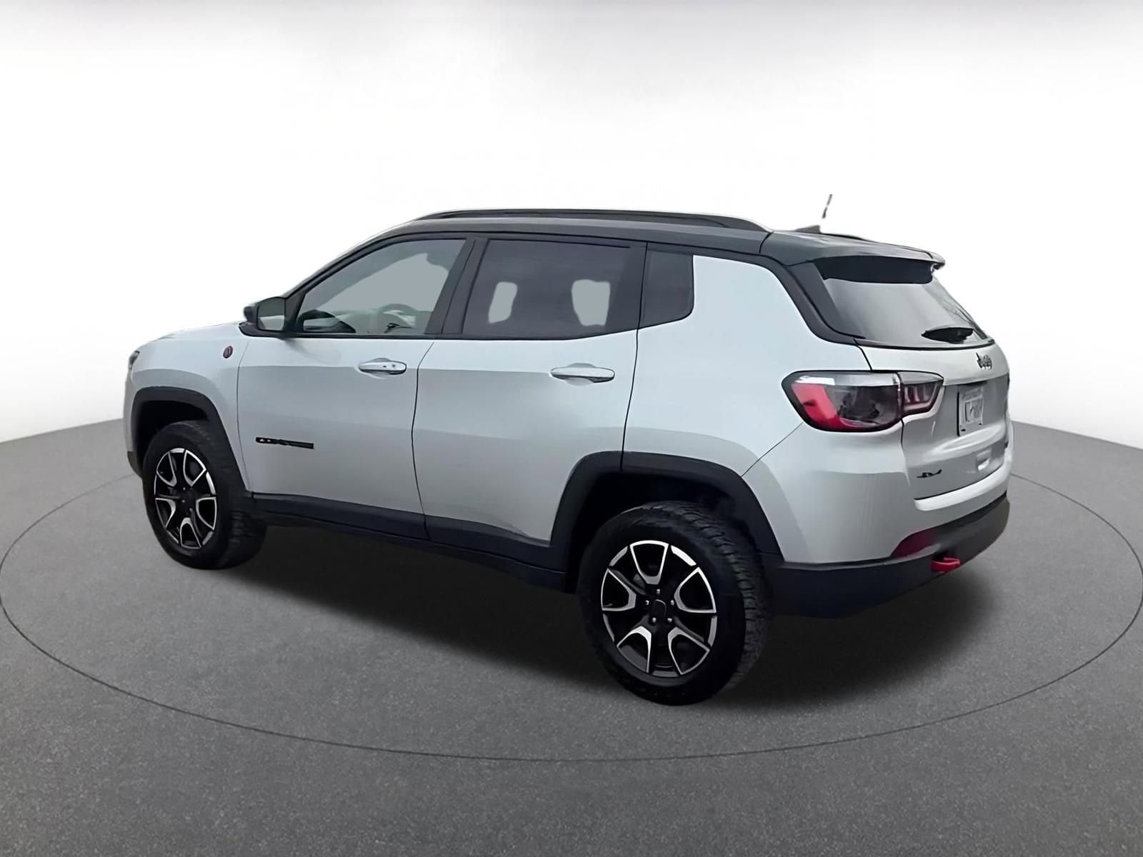 Thumbnail: 2025 Jeep Compass - 10