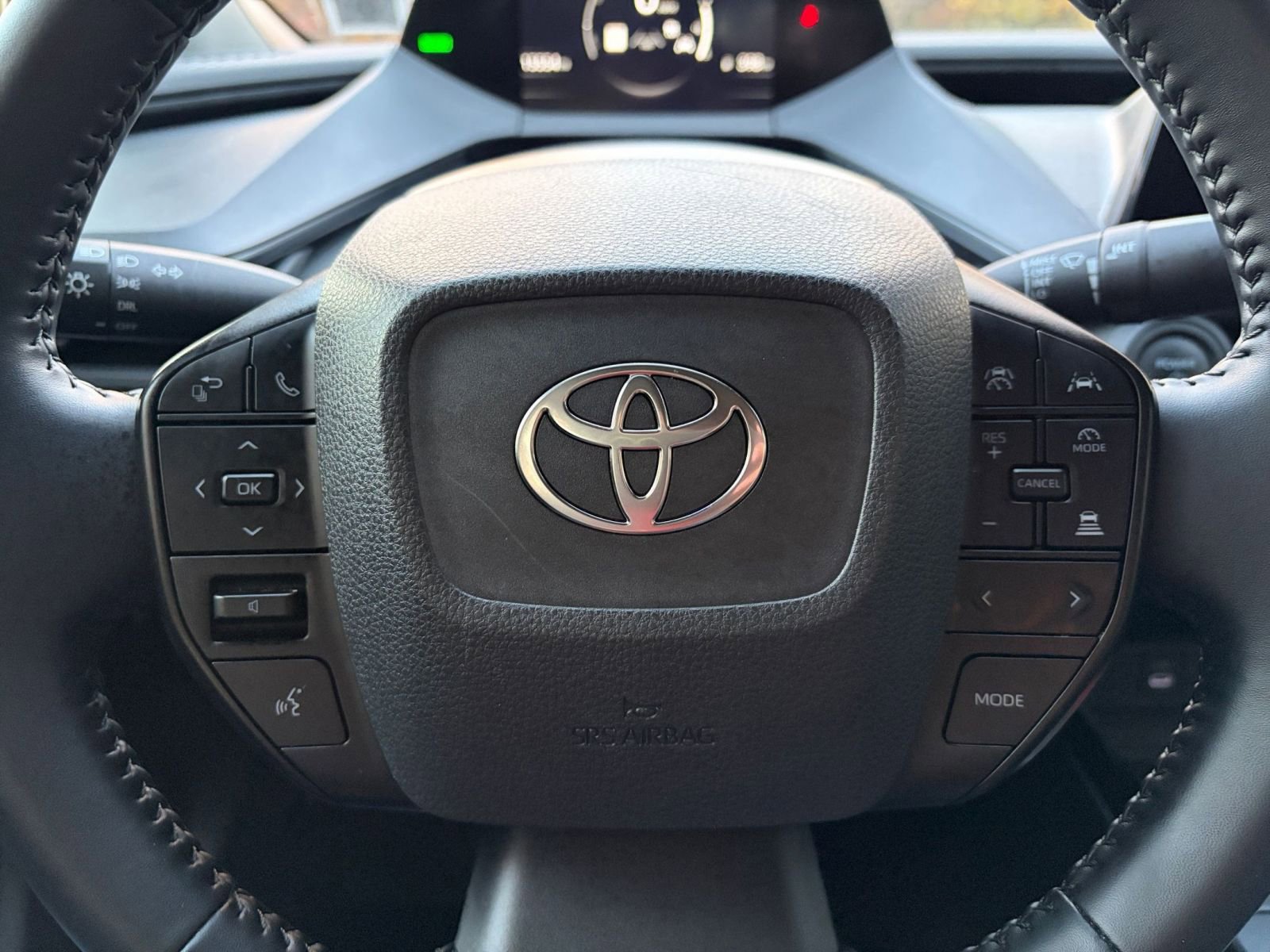 Thumbnail: 2025 Toyota Prius - 25