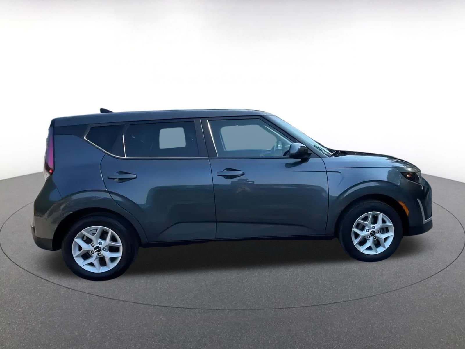 Thumbnail: 2023 Kia Soul - 16