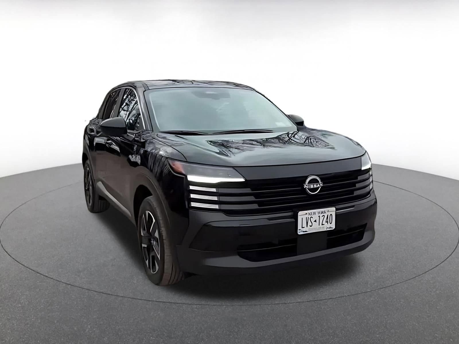 Thumbnail: 2025 Nissan Kicks - 3