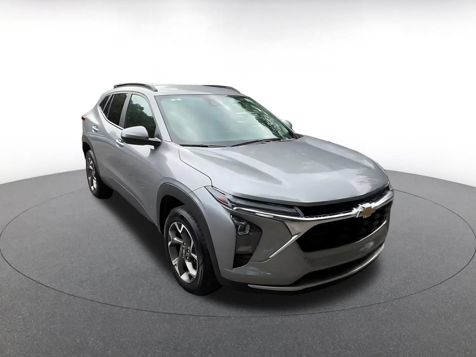 Thumbnail: 2025 Chevrolet Trax - 2