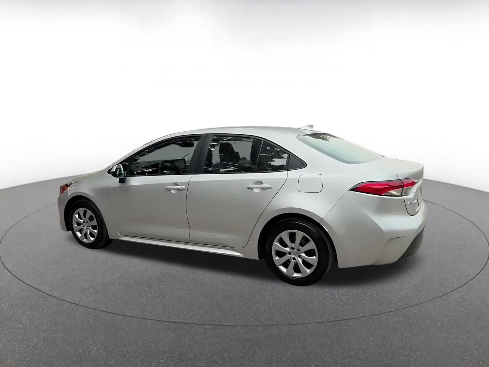 Thumbnail: 2025 Toyota Corolla - 10
