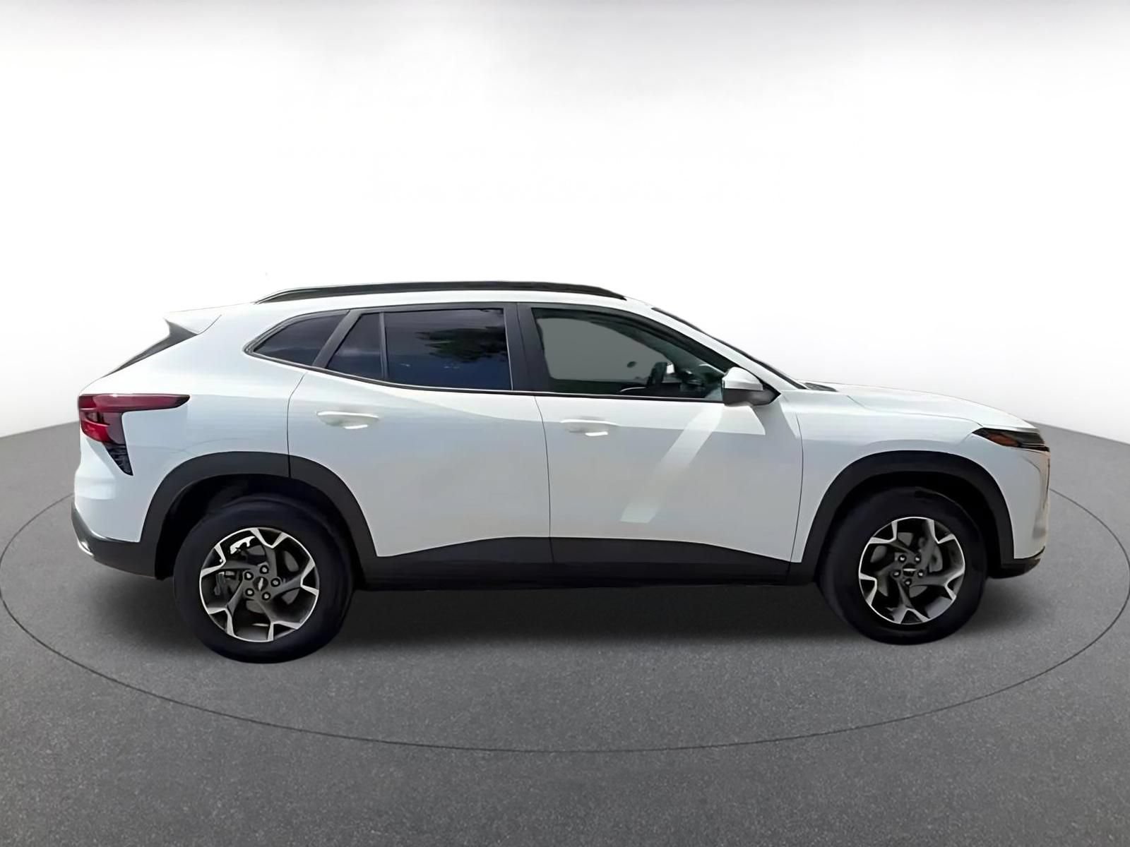 Thumbnail: 2025 Chevrolet Trax - 14