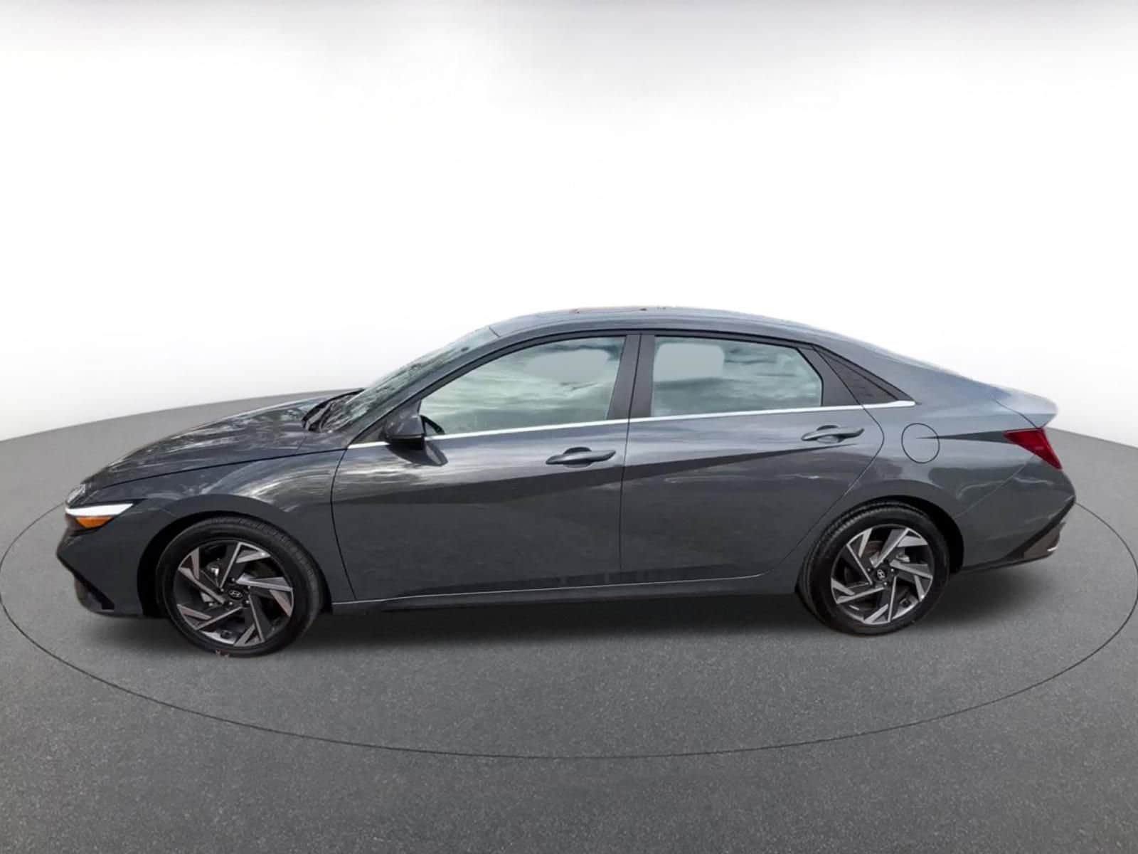 Thumbnail: 2025 Hyundai Elantra - 9